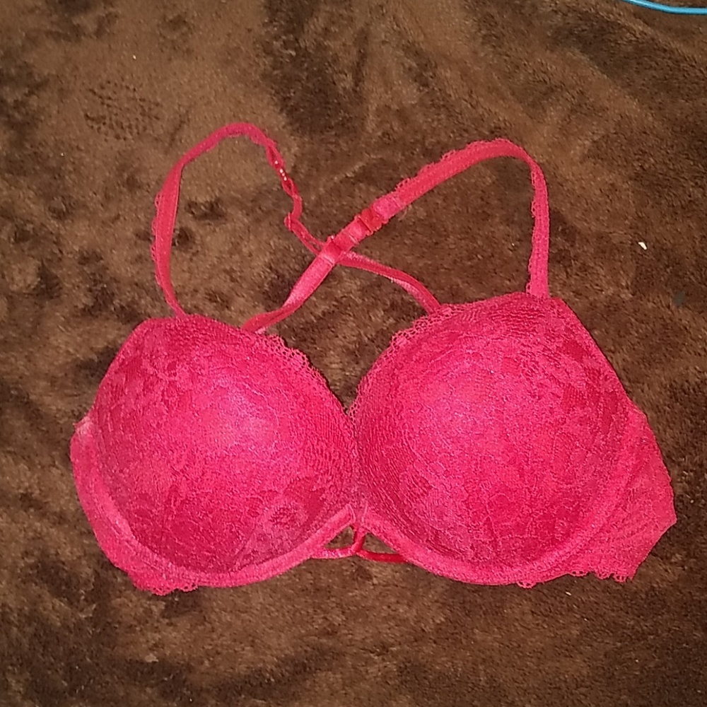 VS Gorgeous red lace bombshell bra